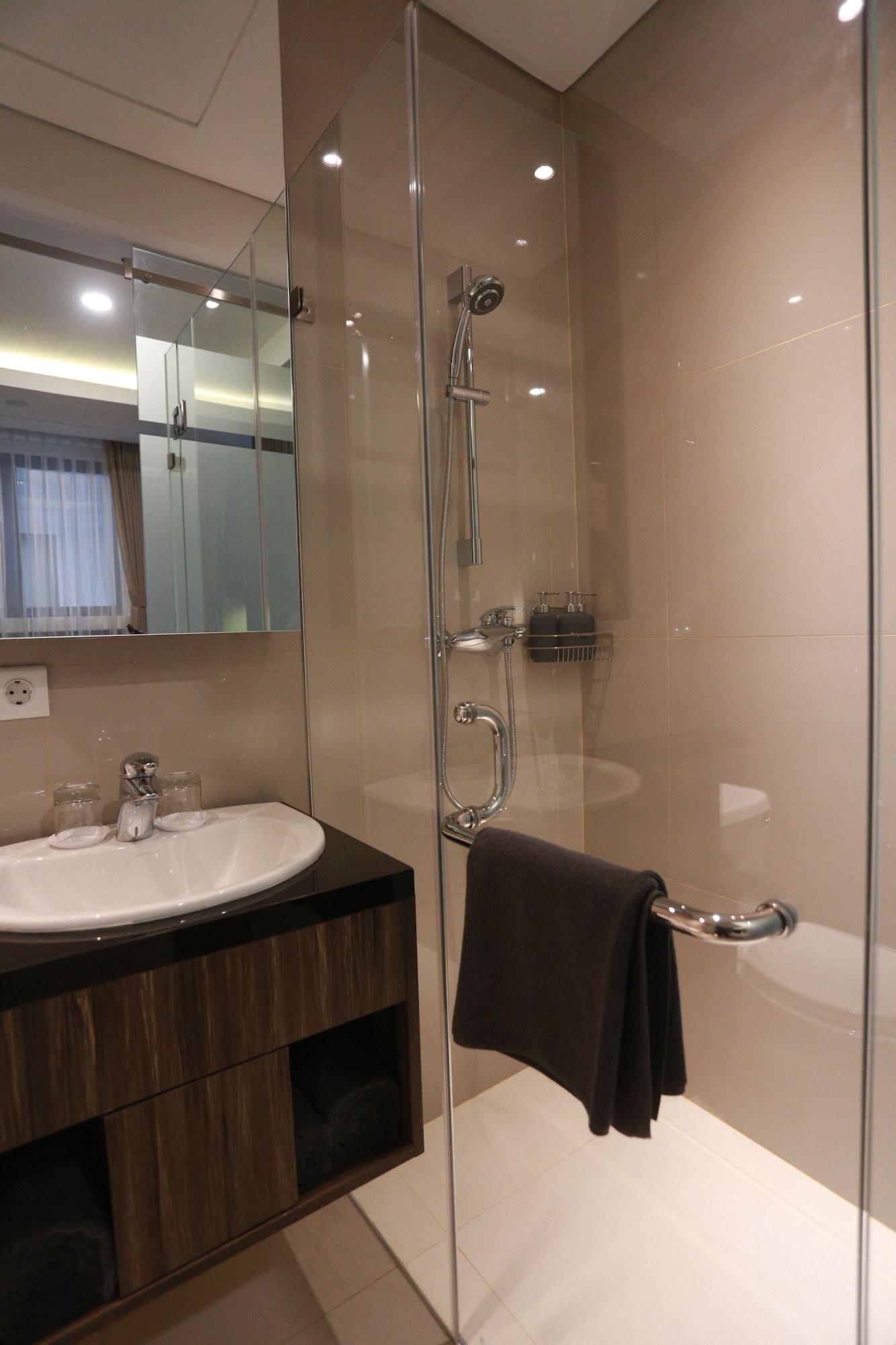 S7 Suites Gandaria Jakarta Exterior foto