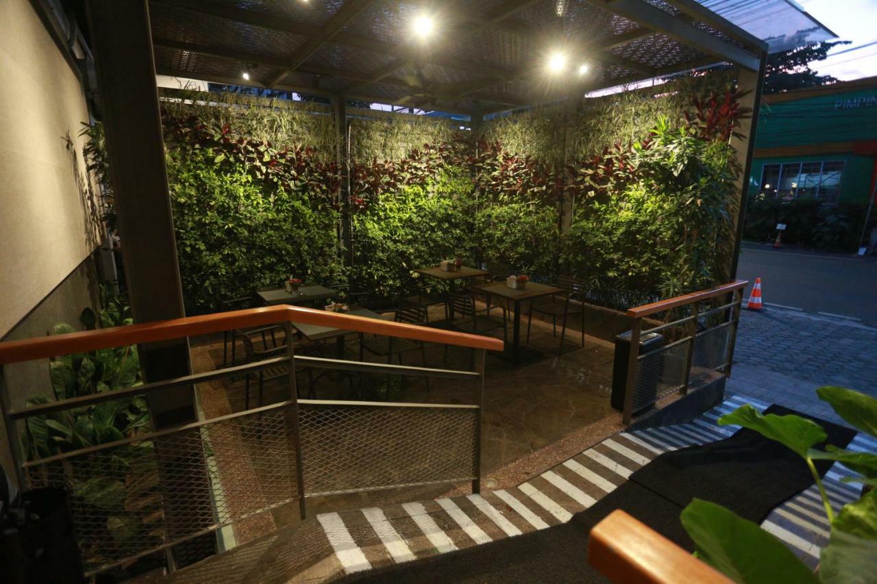 S7 Suites Gandaria Jakarta Exterior foto